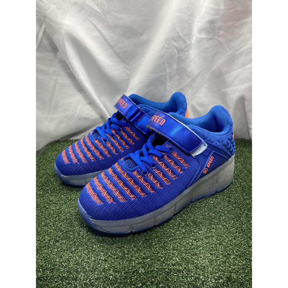LED  Shoes Fashion Wheels Sneakers Unisex Kids Light Up Shoes, Size 4 Usa